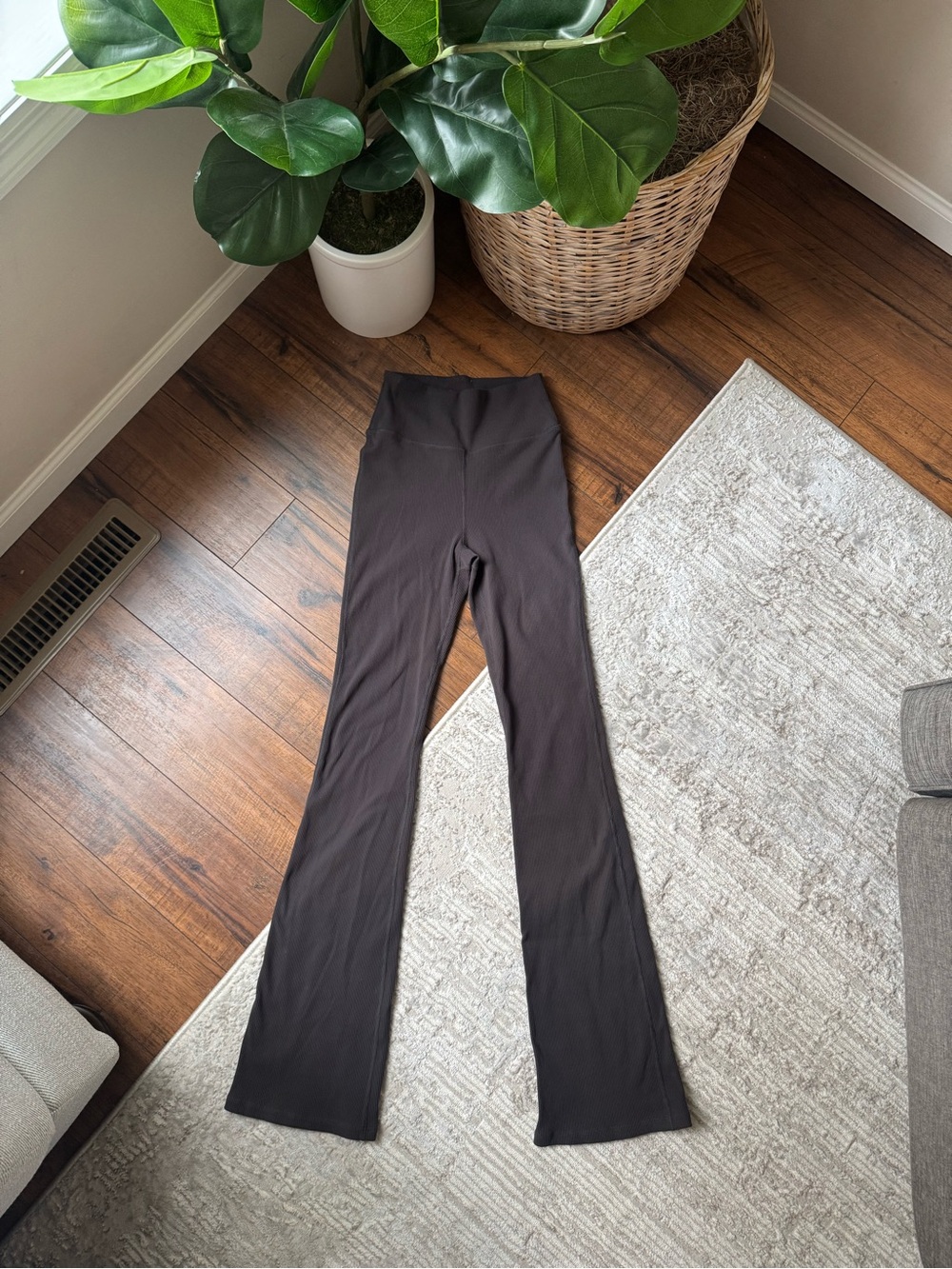 PacSun Active Collection Dark Grey Boot Cut Flare Pants S